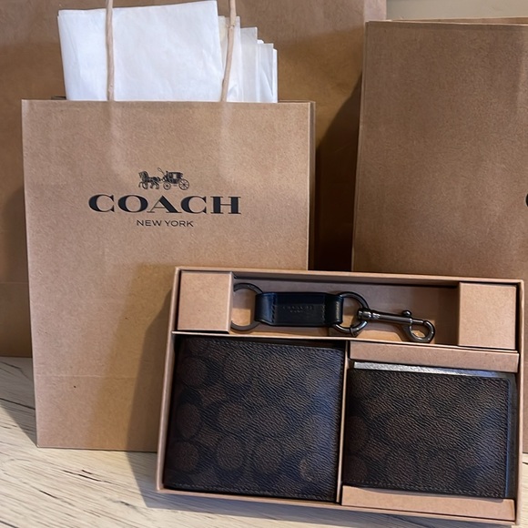 Coach Other - COACH Wallet Gift Set. BROWN NWT. Gift with Box,, & Seal.